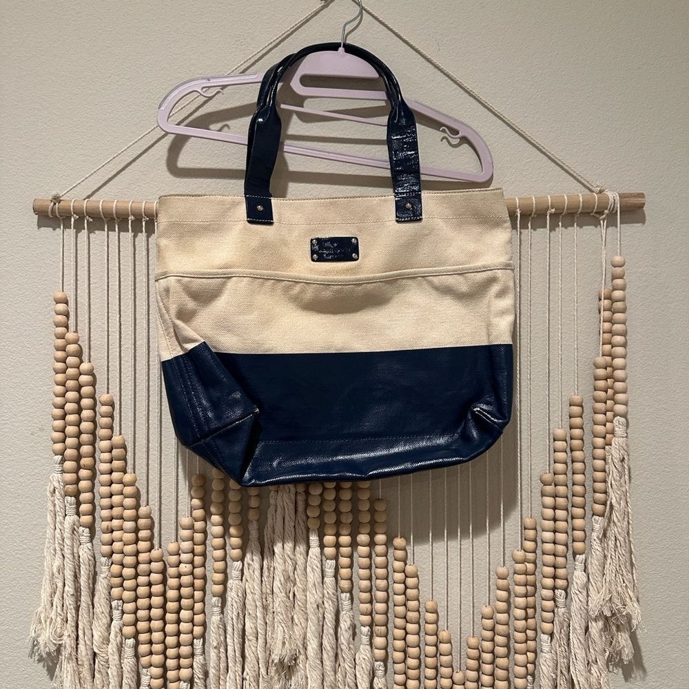 Kate Spade New York Horseshoe Cove Magazine Tote Bag